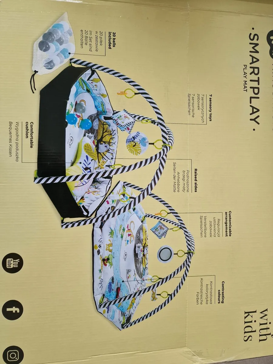 Play mat and tummy time pillow - Image 3
