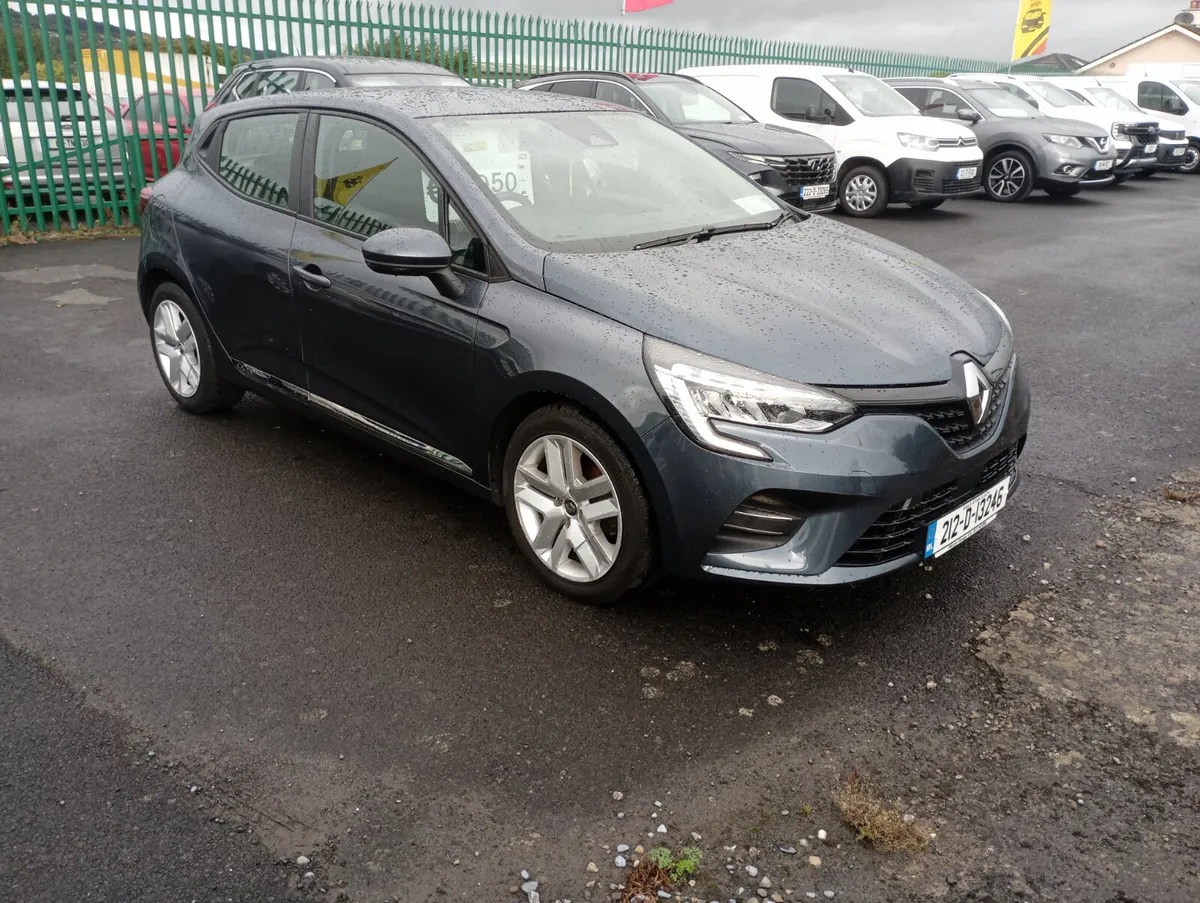 ~Renault Clio~ 2021~ - Image 4