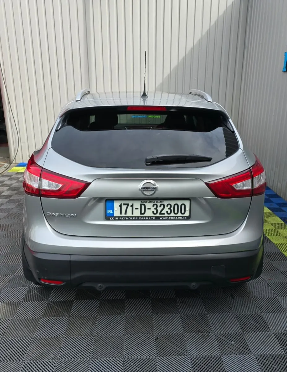 2017 Nissan Qashqai PREMIUM 1.5 DSL - Image 4