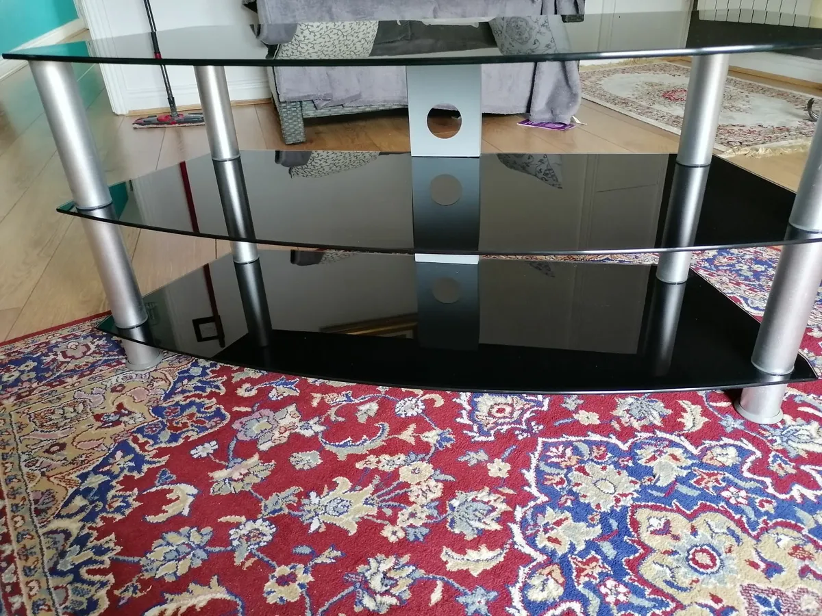 Glass and chrome TV stand - Image 4