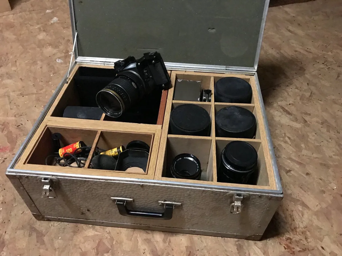 Vintage cameras / film projectors and accessories - Image 1