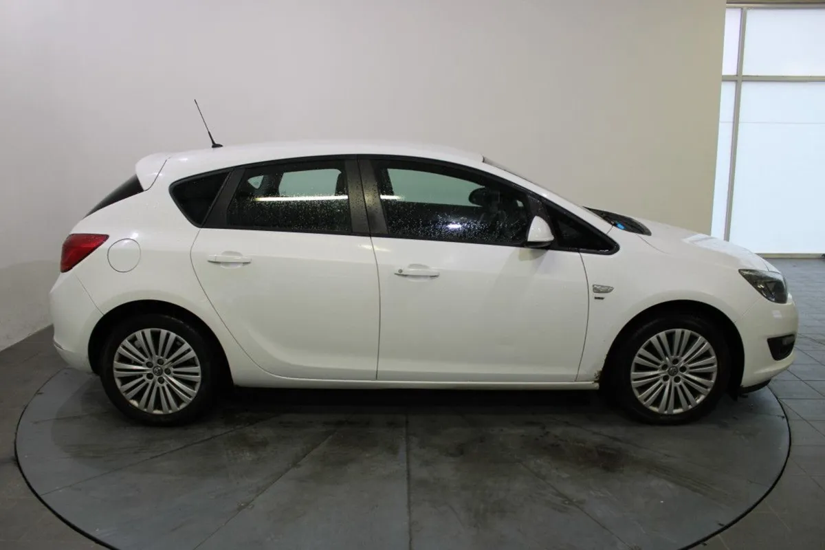 Vauxhall Astra Astra 1.4 Energy 16V 5DR - Image 3