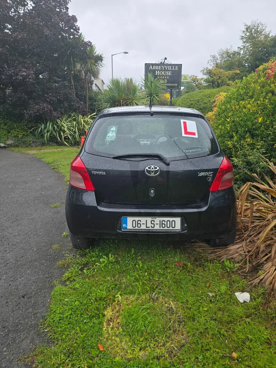 Toyota Yaris 2006 - Image 2