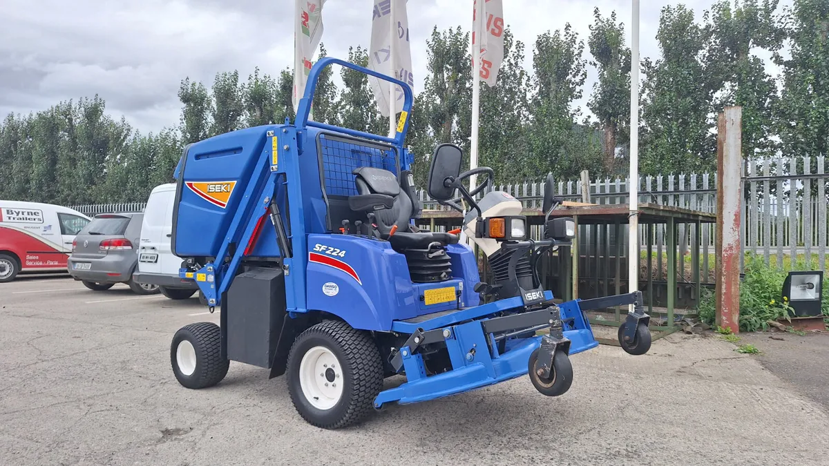 Iseki SF224 Demo Out Front Mower - Image 1