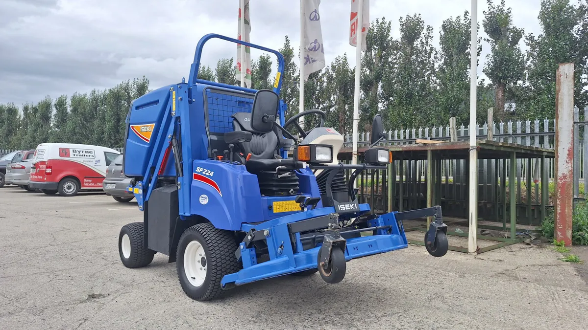 Iseki SF224 Demo Out Front Mower - Image 2