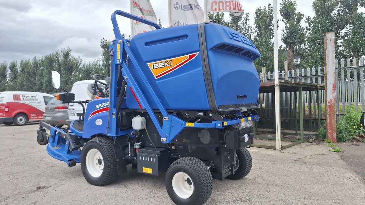 Iseki SF224 Demo Out Front Mower - Image 4