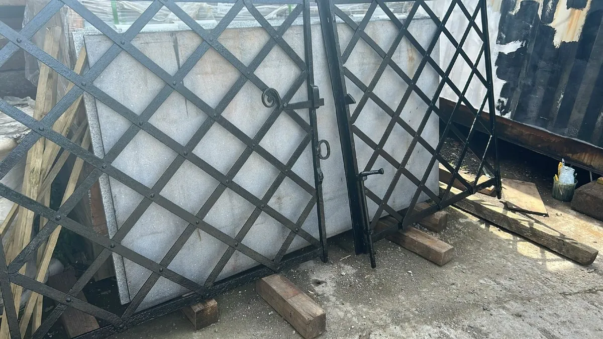 8ft  Lattice Dublin Gates - Image 2