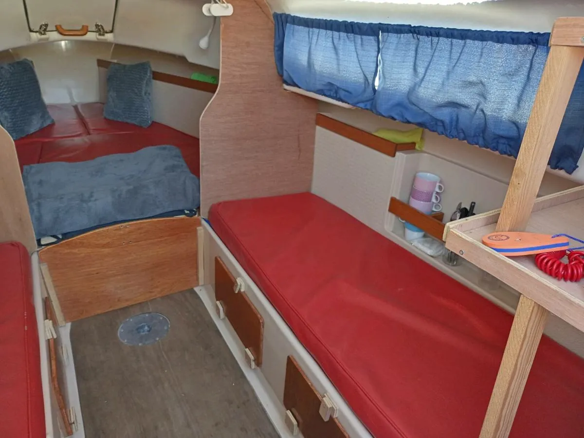 23ft Pandora Sailing Yacht with Road Trailer - Image 3