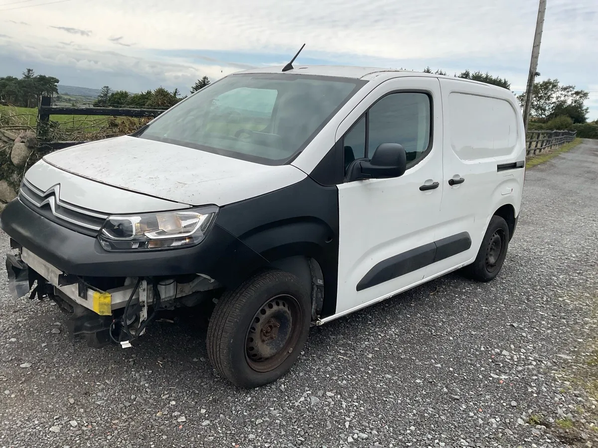 2019 Citroen Berlingo 1.6 white - Image 2