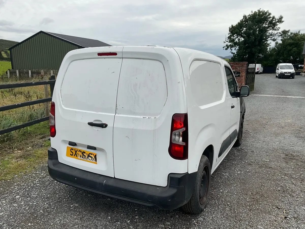 2019 Citroen Berlingo 1.6 white - Image 4
