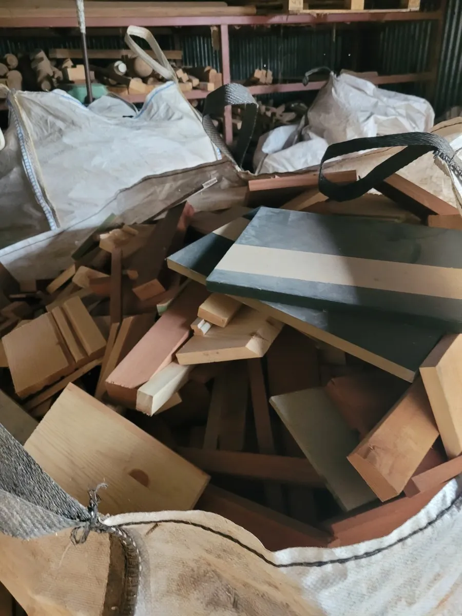 Timber off cuts - Image 1