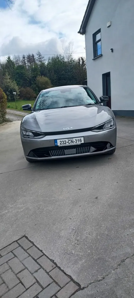 Kia EV6 2023 - Image 4