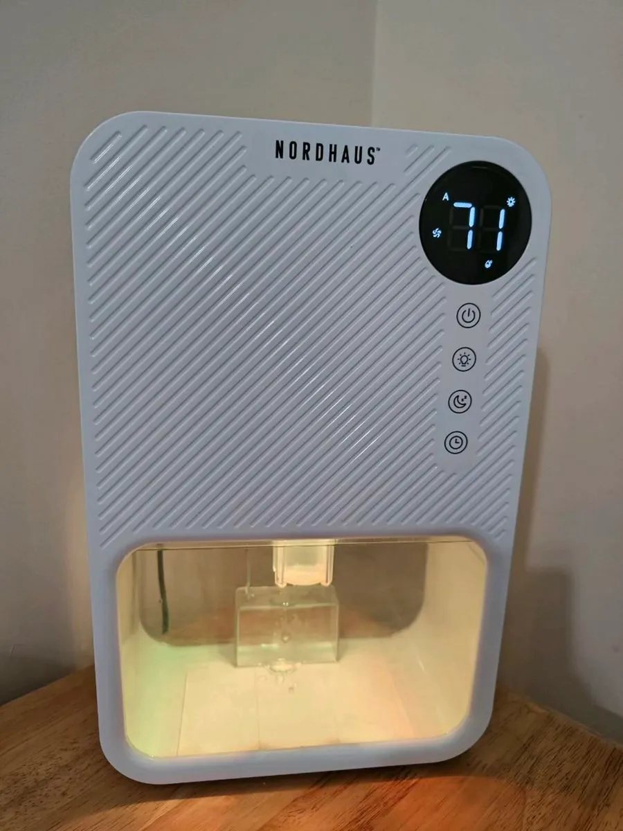 Nordhaus 3.8L Dehumidifier - Image 4