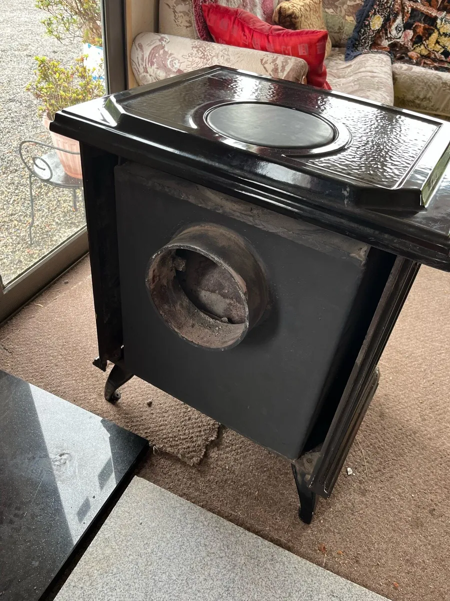 Stove - Image 1