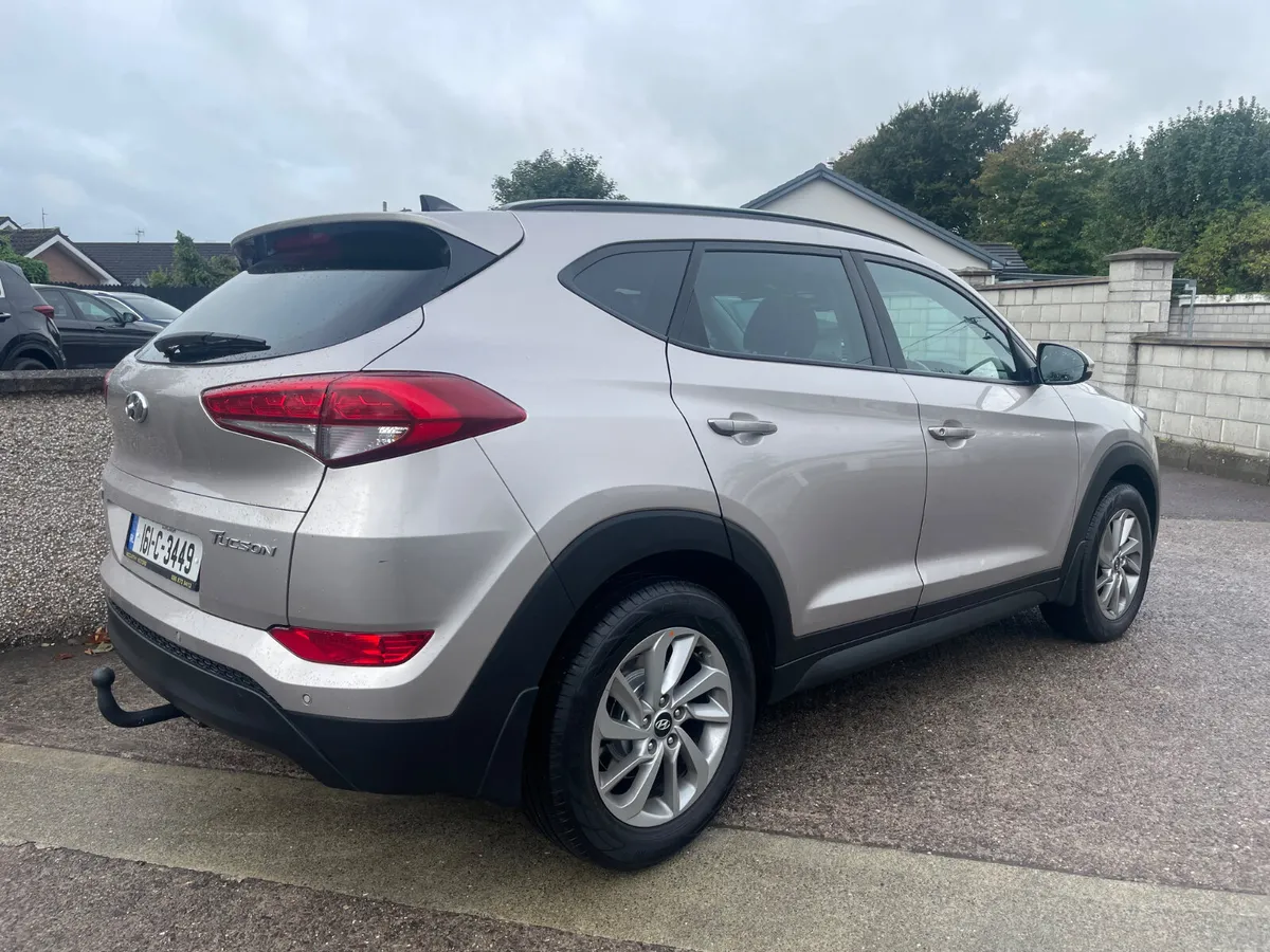 Hyundai Tucson Premium plus - Image 3