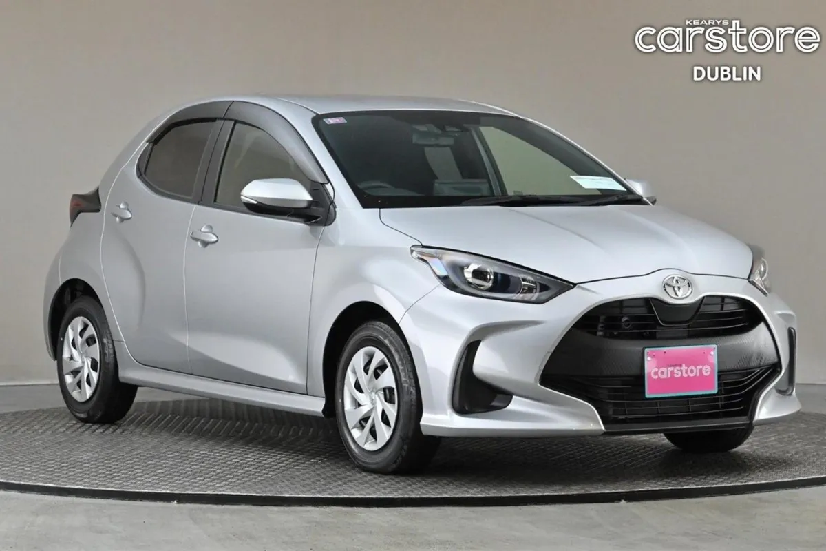 Toyota Yaris 1.0 Auto Petrol  9 android Car Playe - Image 1