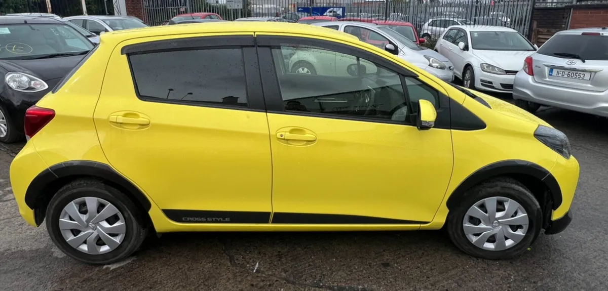 Toyota Vitz 2016 Automatic/ push start/ Warranty - Image 4