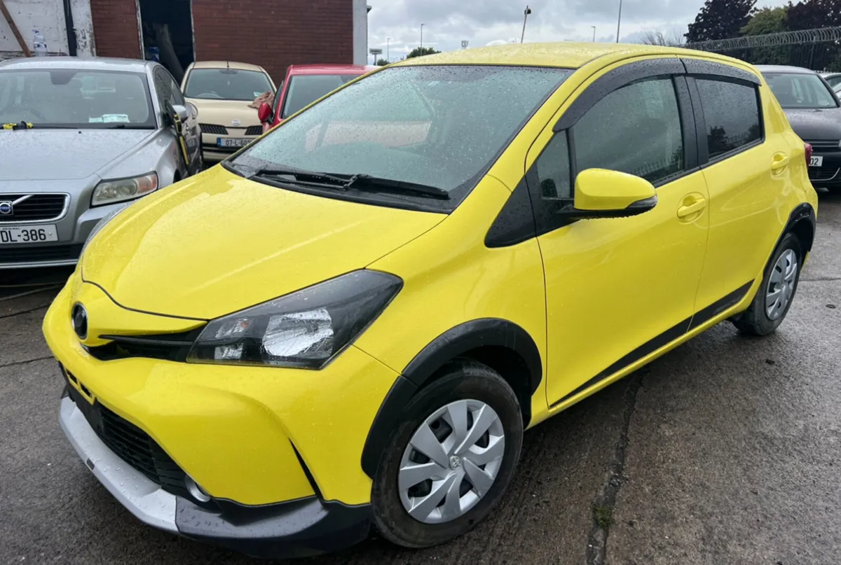 Toyota Vitz 2016 Automatic/ push start/ Warranty - Image 2
