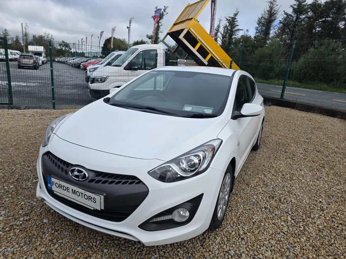 Hyundai i30 2015 - Image 2