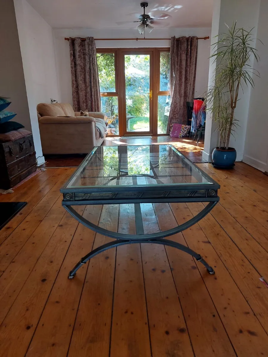 Coffee table - Image 1