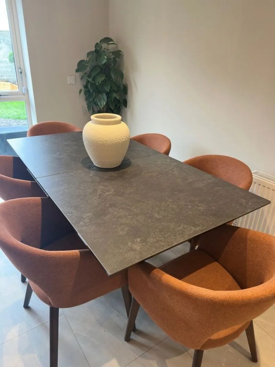 Dining Room Table (BRAND NEW) - Image 1