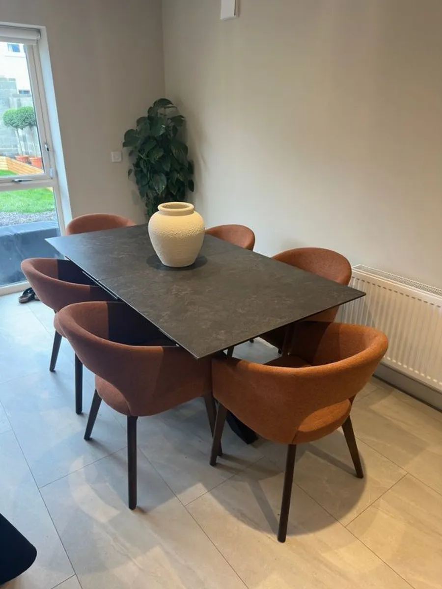 Dining Room Table (BRAND NEW) - Image 2