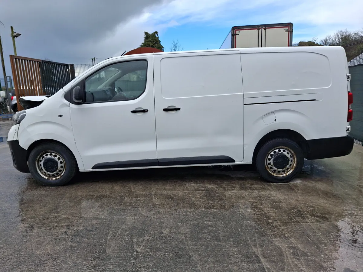*2018 Toyota Proace  Lwb  Manual  1.6 Diesel - Image 4