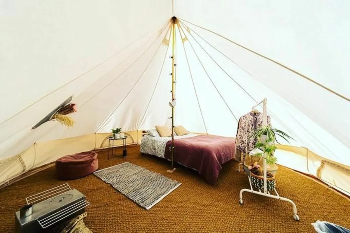 Bell tent - Image 1