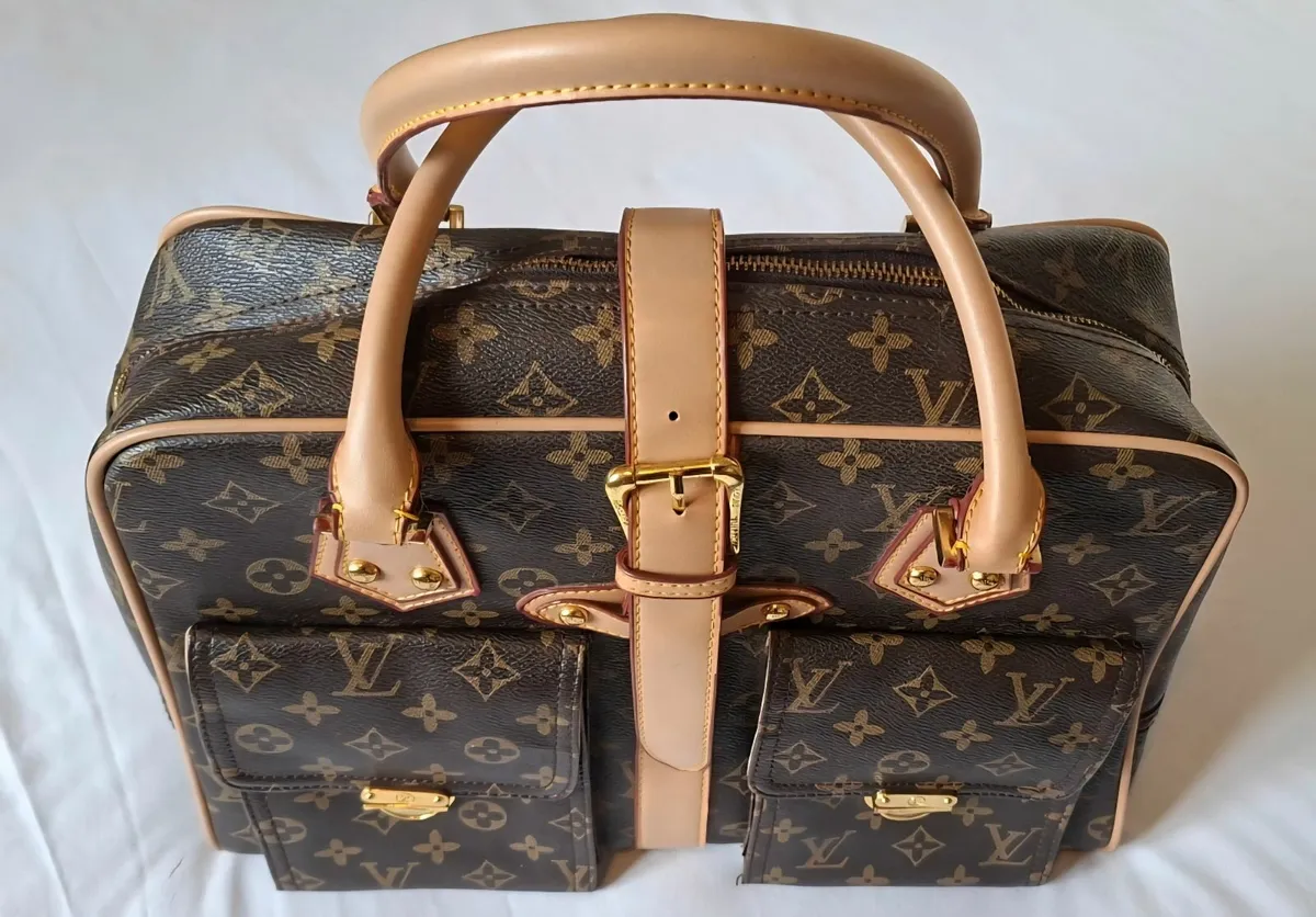 Women's handbags, 3 handbags in good condition, li - Image 1