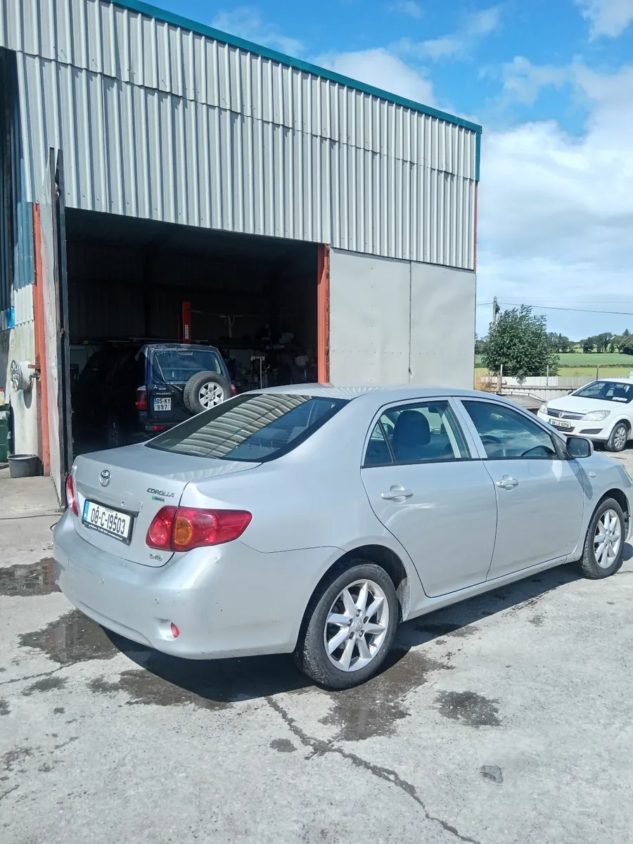 Toyota Corolla 2008 - Image 2