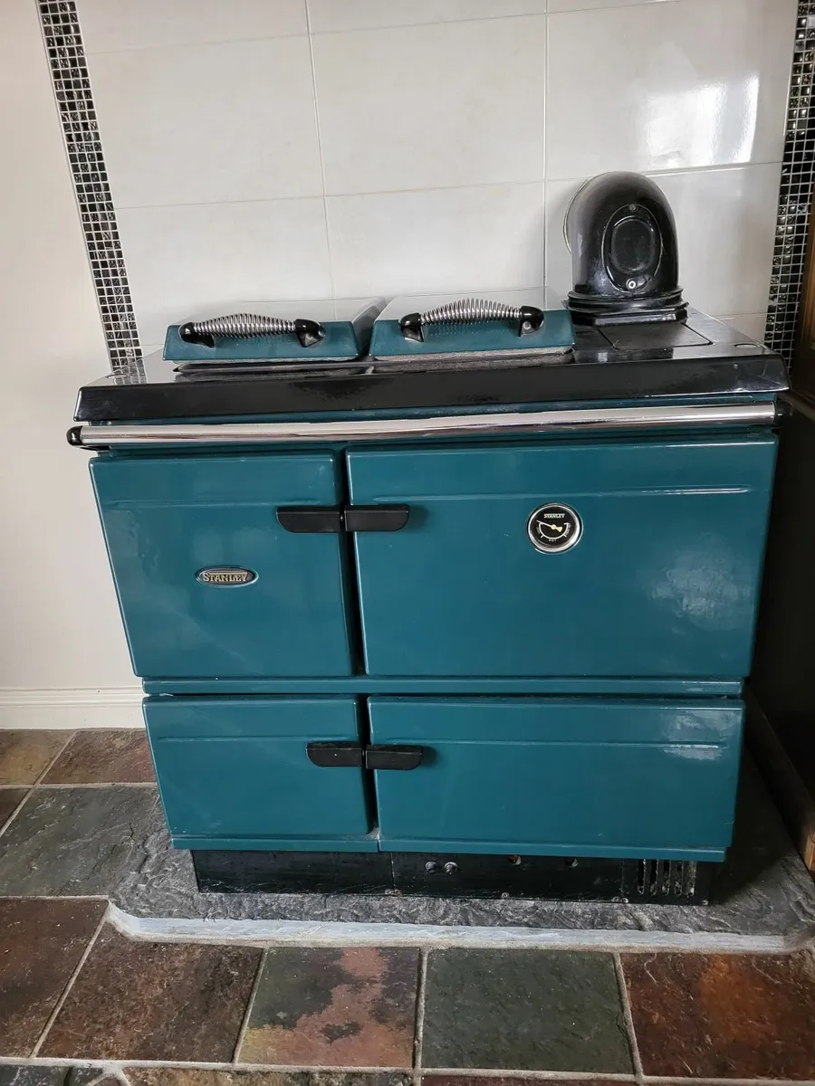 Stanley oil twin burner range
