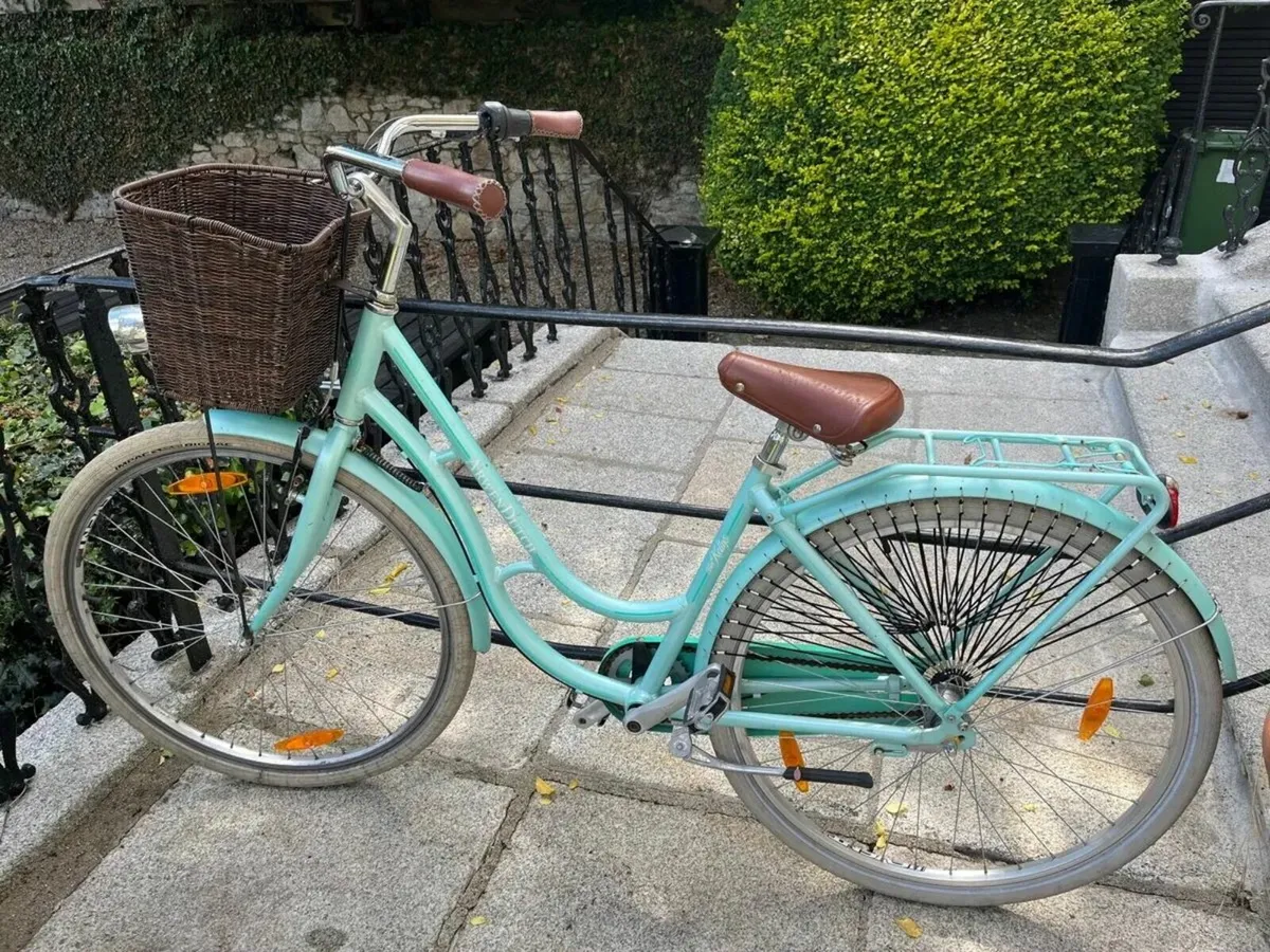 Turquoise Kellys Arwen Dutch-Style City Bicycle - Image 1