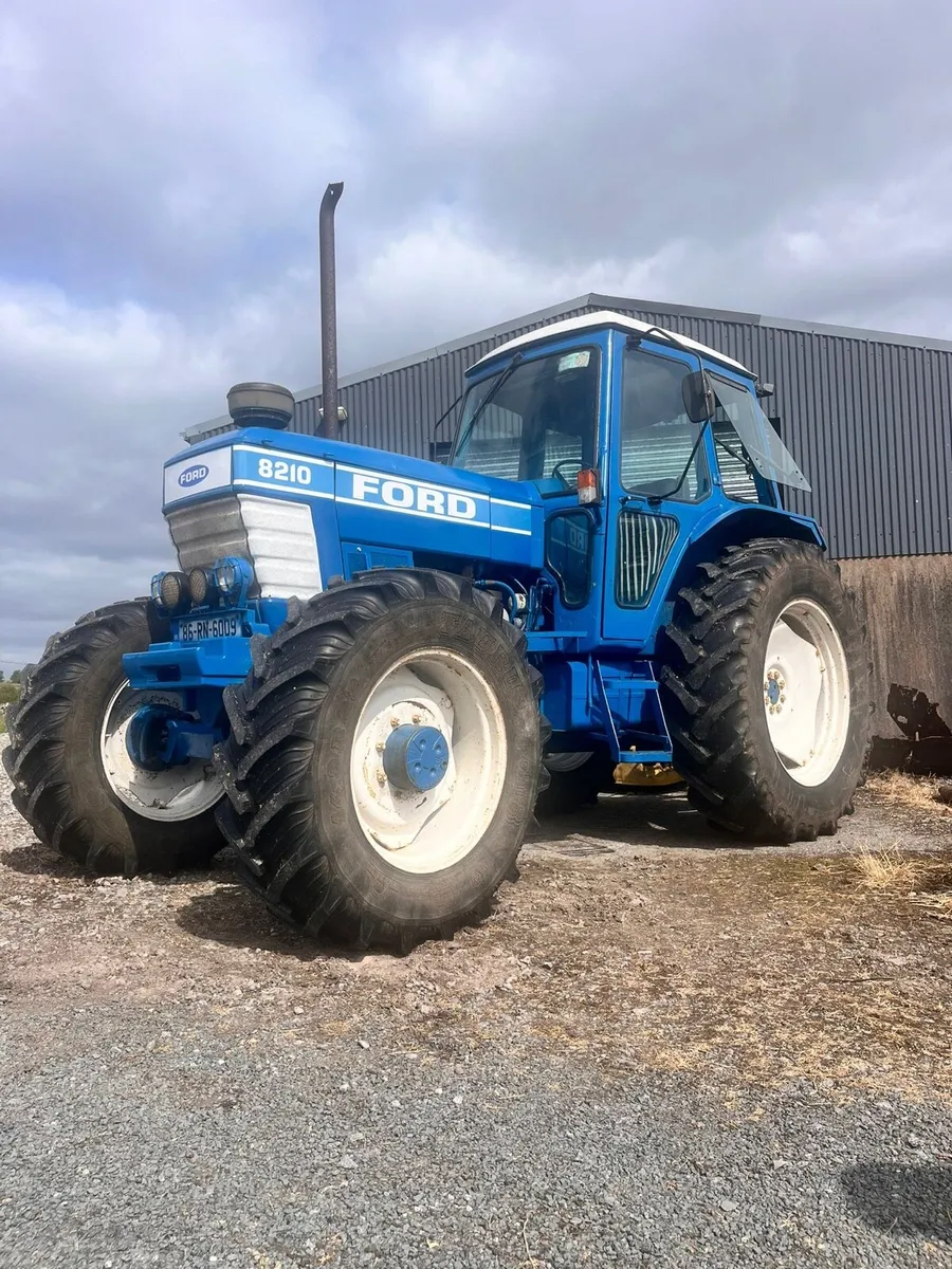 Ford 8210 - Image 1