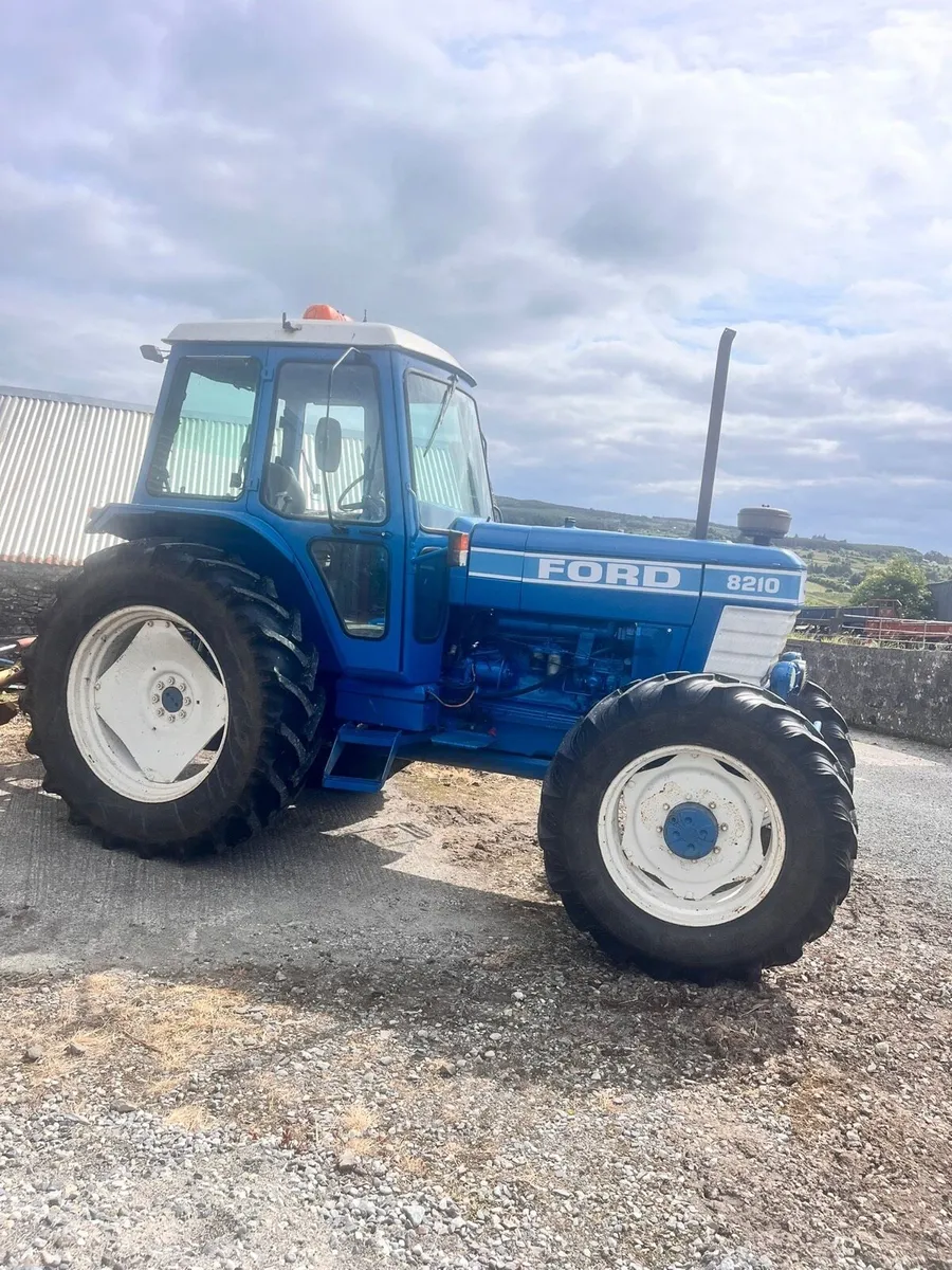 Ford 8210 - Image 3