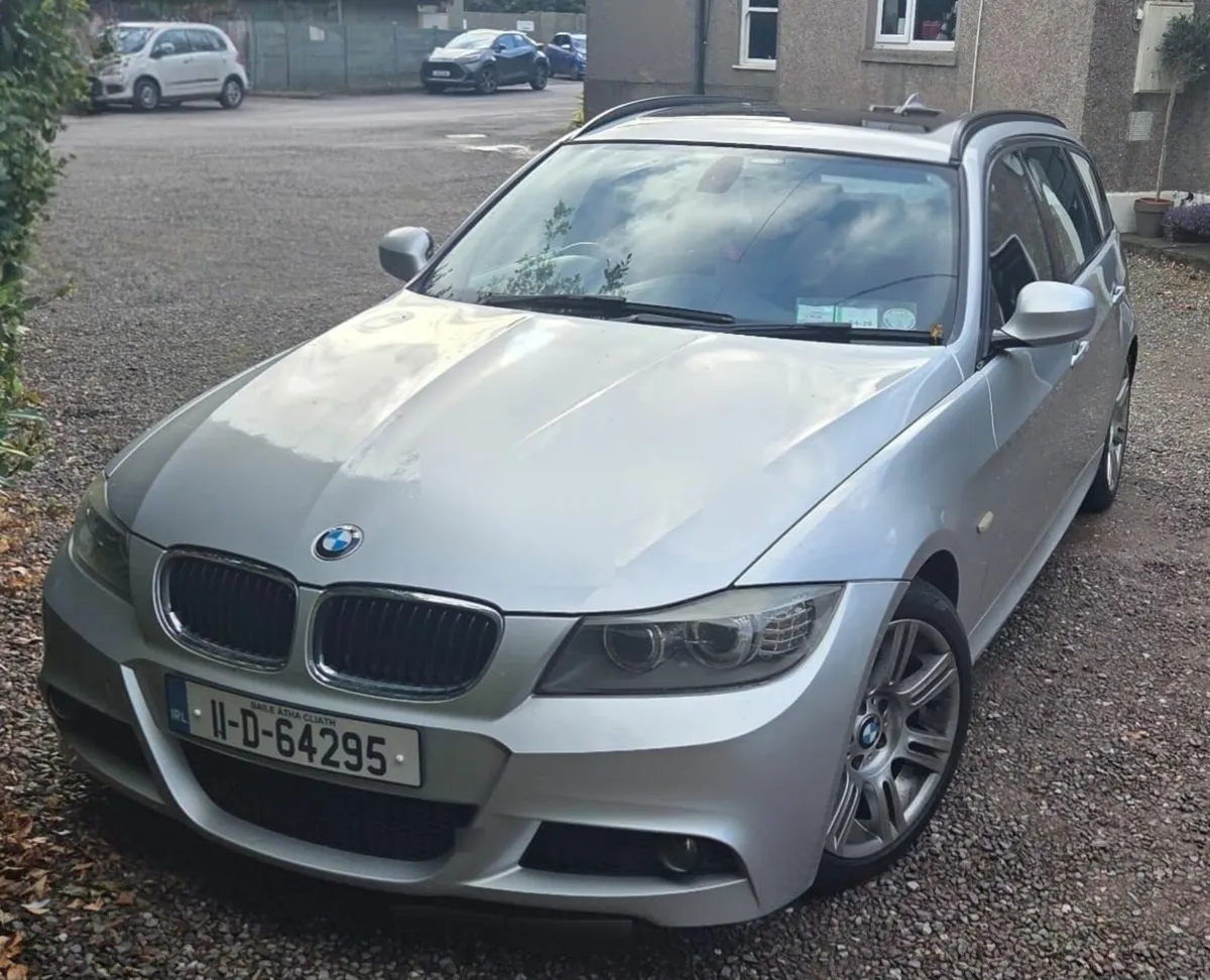 BMW 3-Series 2011 - Image 1