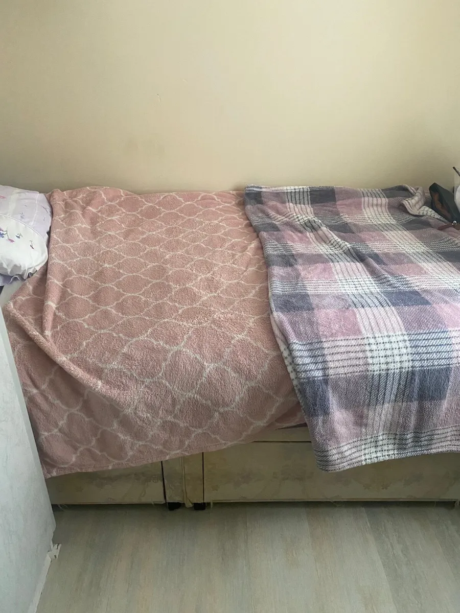 Bed single