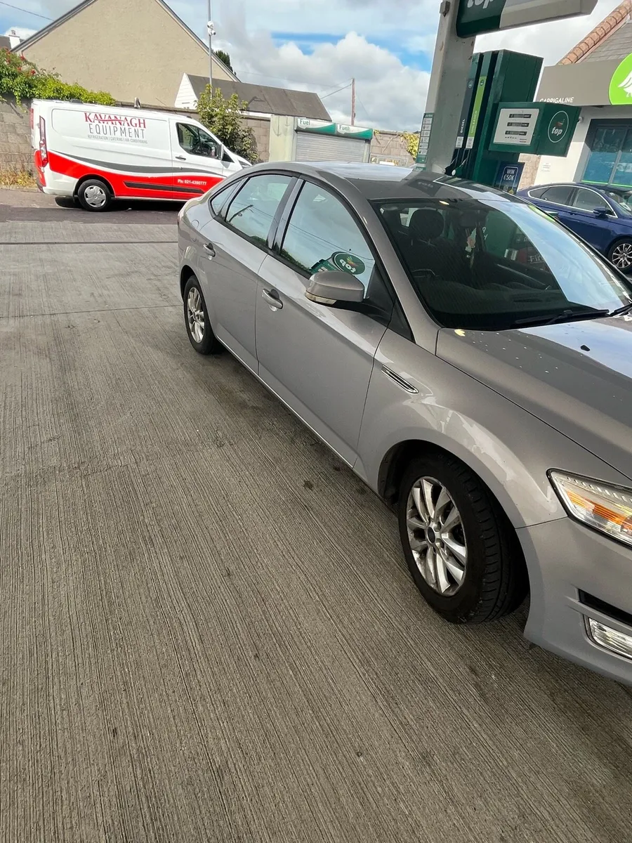 Car - Image 4