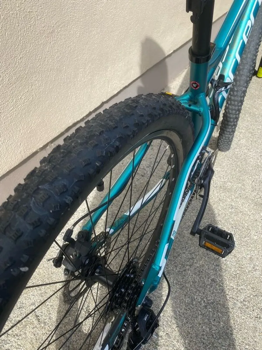 LIMITED EDITION Carrera Hellcat Mountain Bikes in Purple and Emerald Green - Image 2