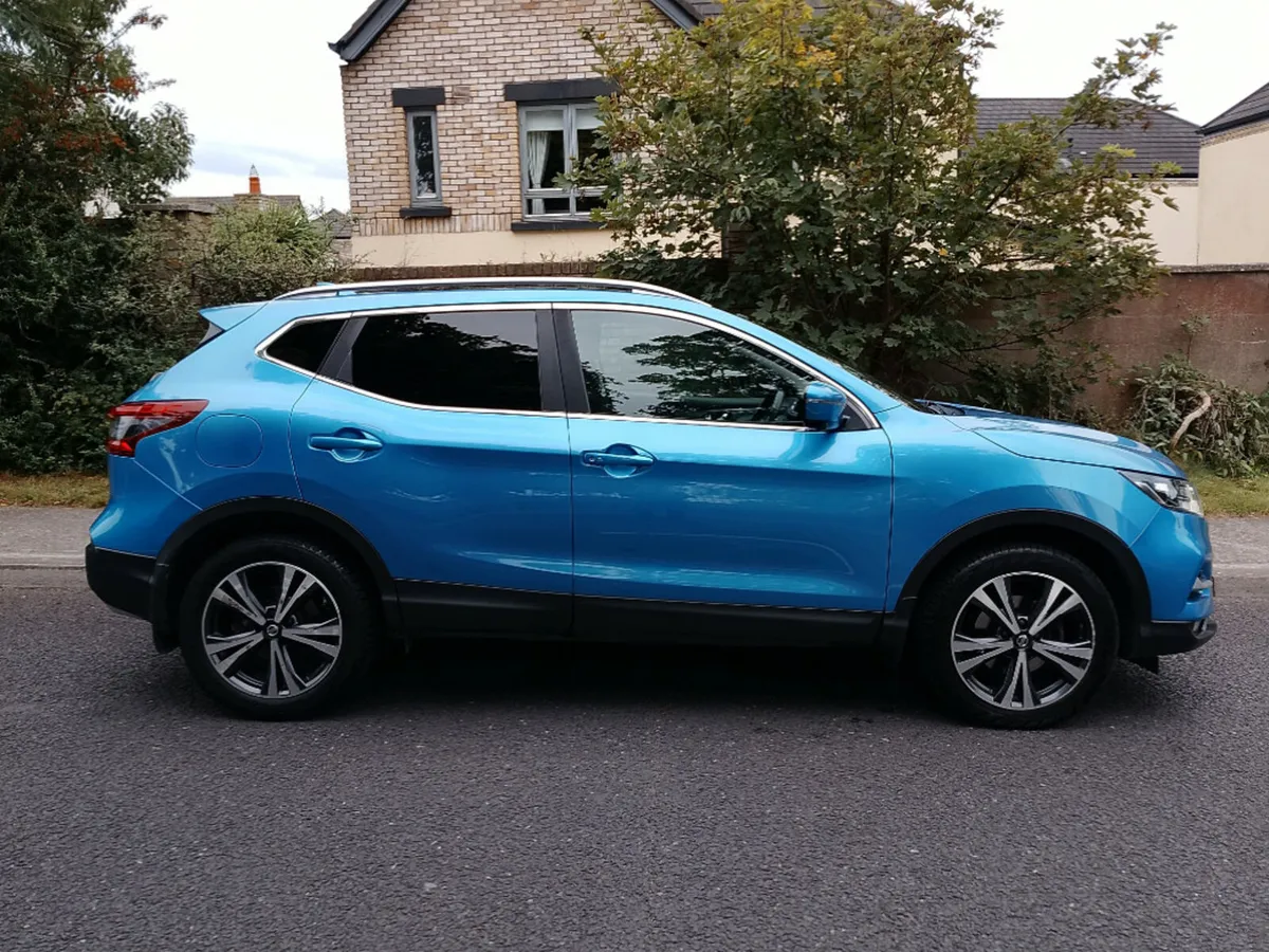 Nissan Qashqai 1.7 DSL SV Premium MY19 4DR - Image 2