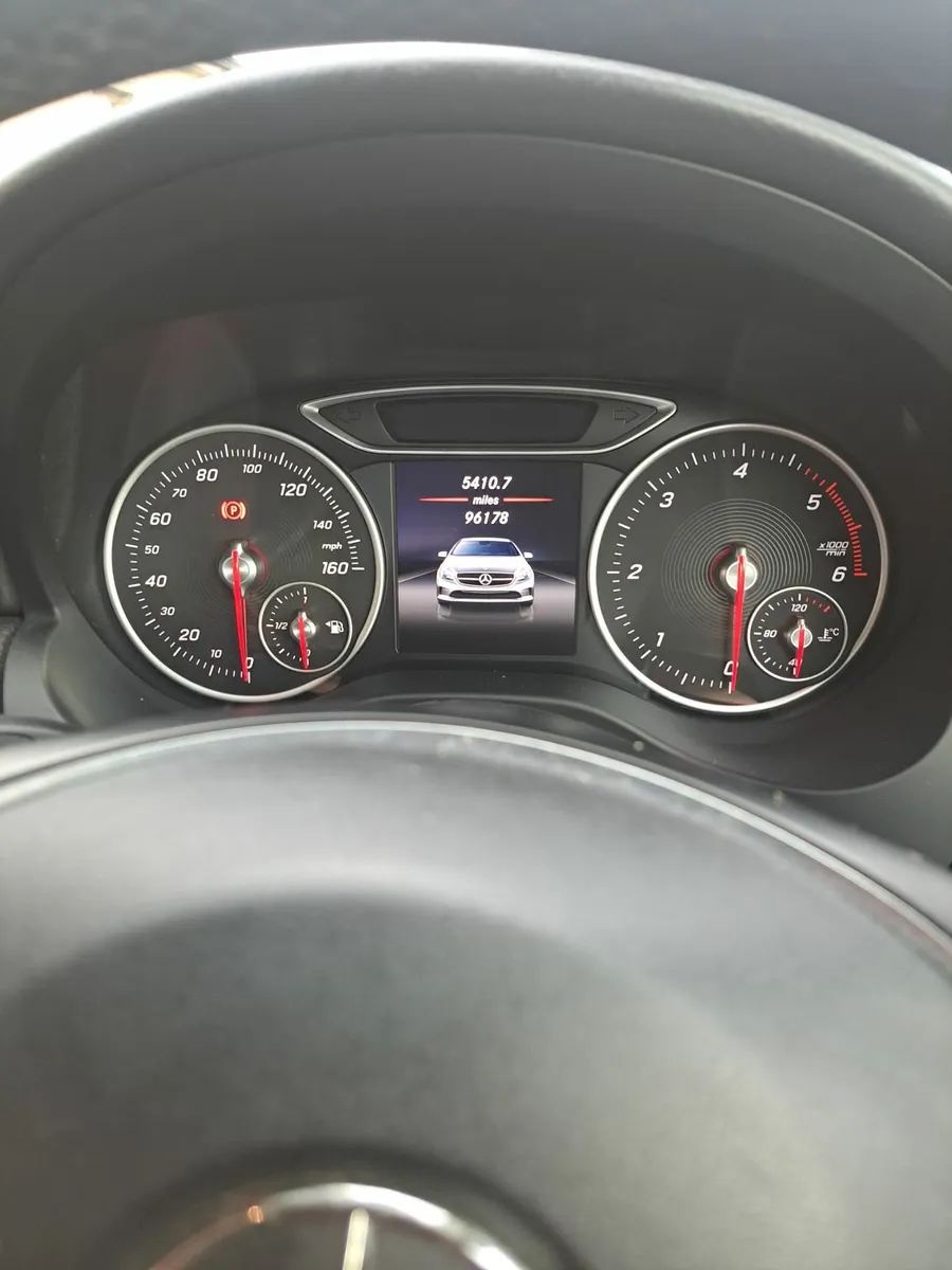 Mercedes-Benz A-Class 2016 - Image 2