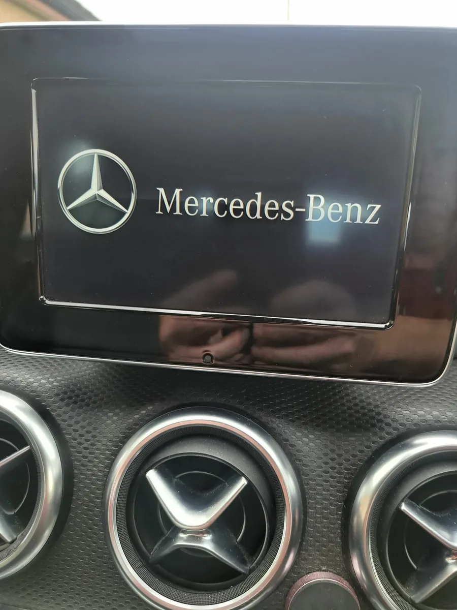 Mercedes-Benz A-Class 2016 - Image 3
