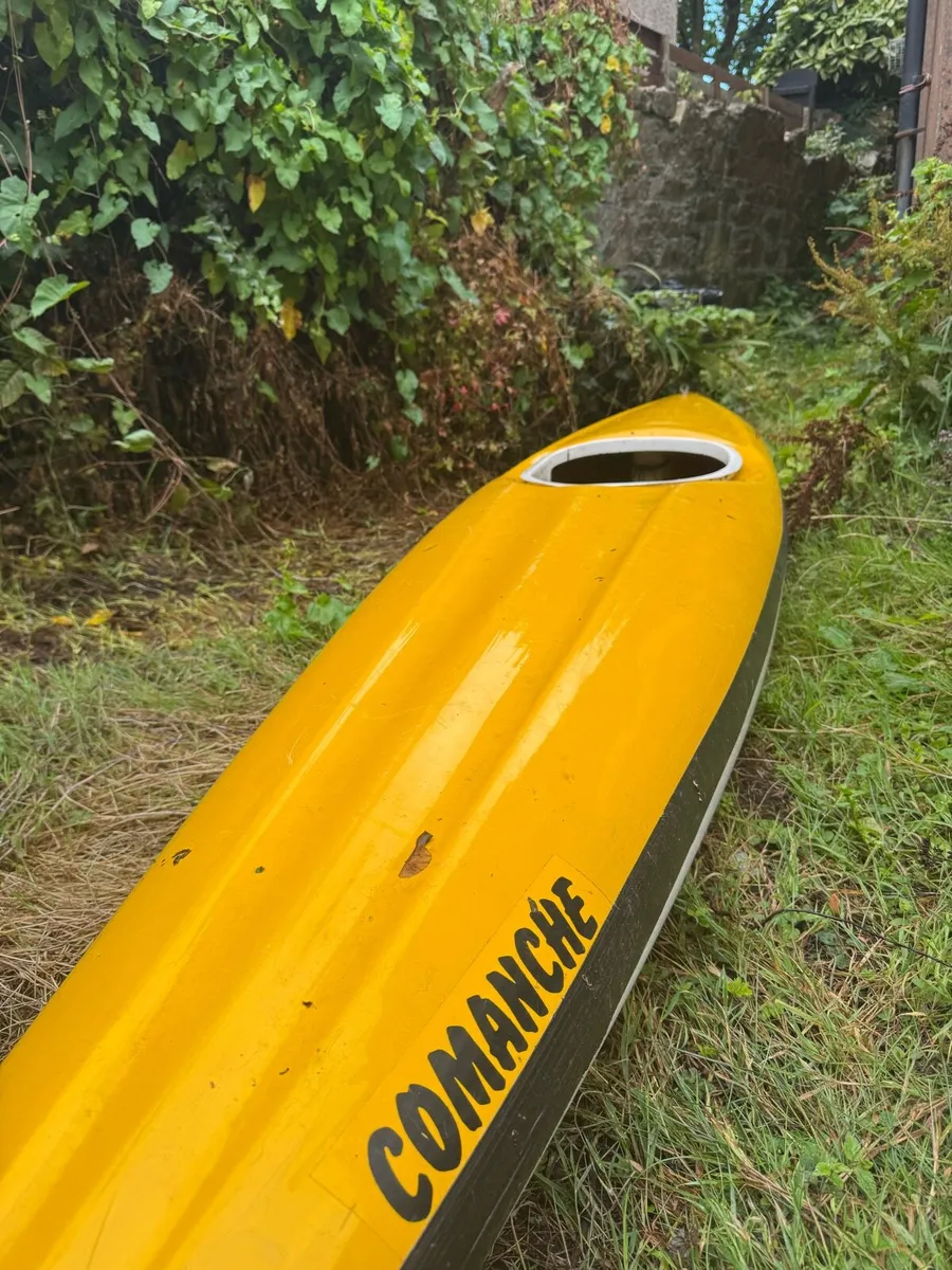 Kayak with paddle - Image 2