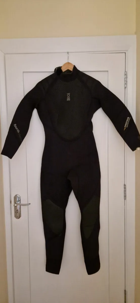 Diving wet suit - Image 1