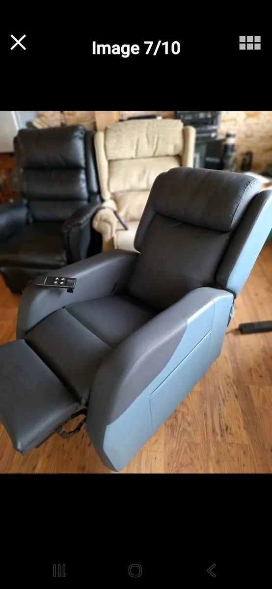 Riser recliner electric armchair - Image 1