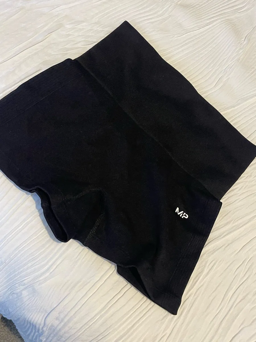 Woman’s shorts - Image 1