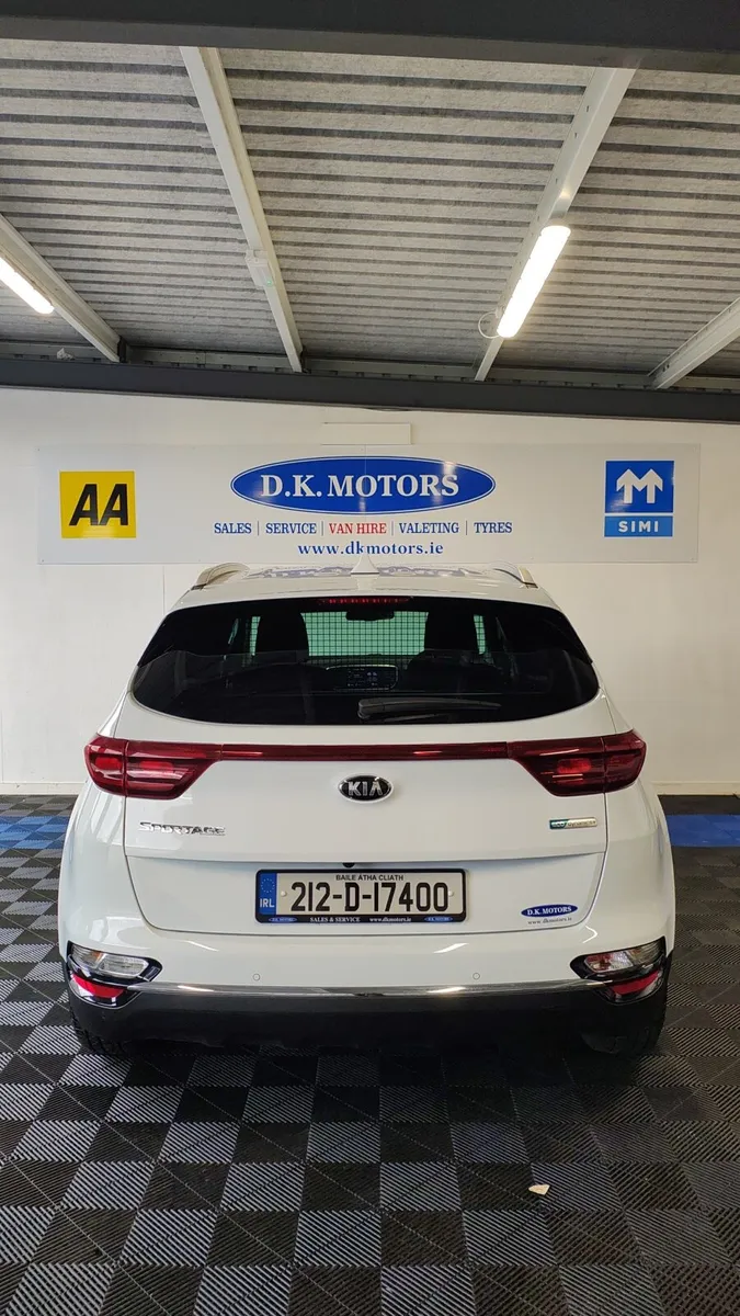 KIA SPORTAGE - Image 1