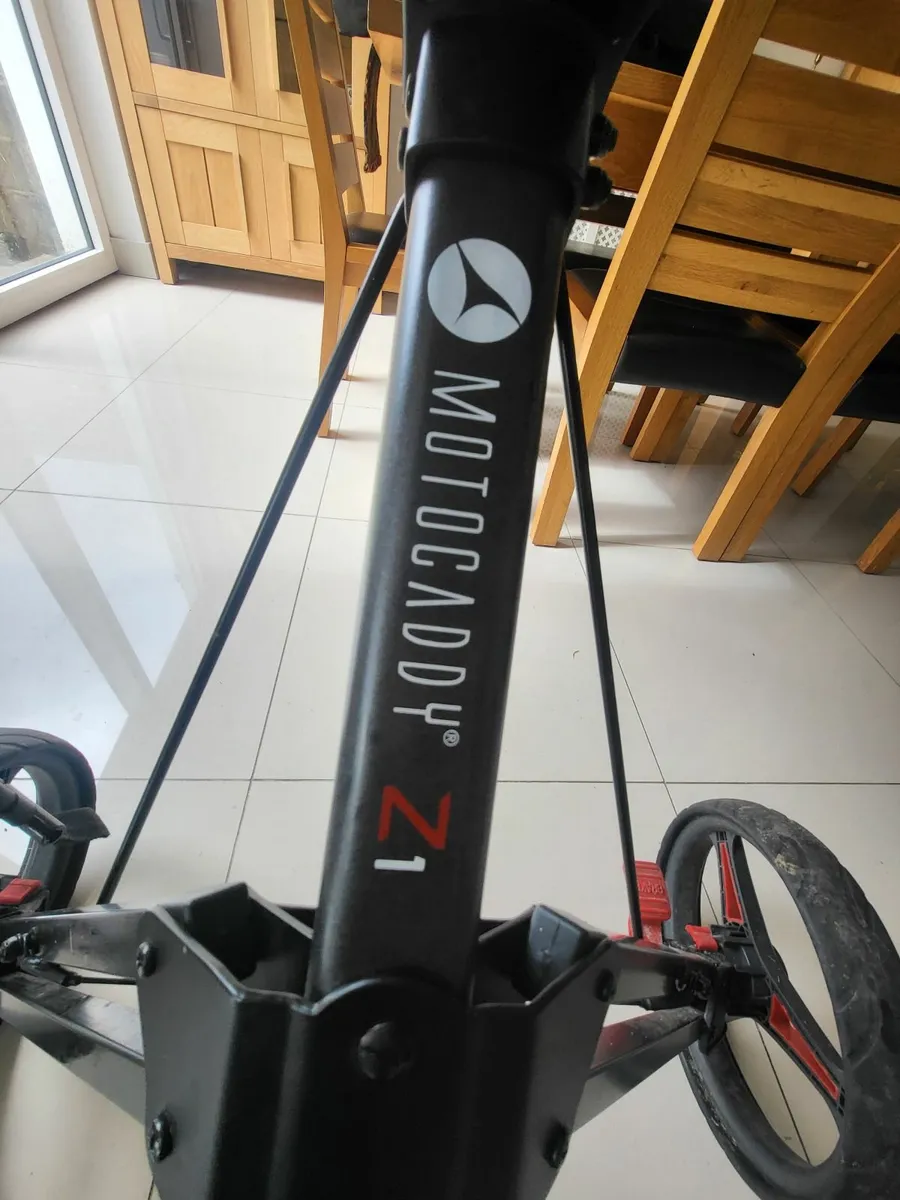 Golf trolley - Image 1
