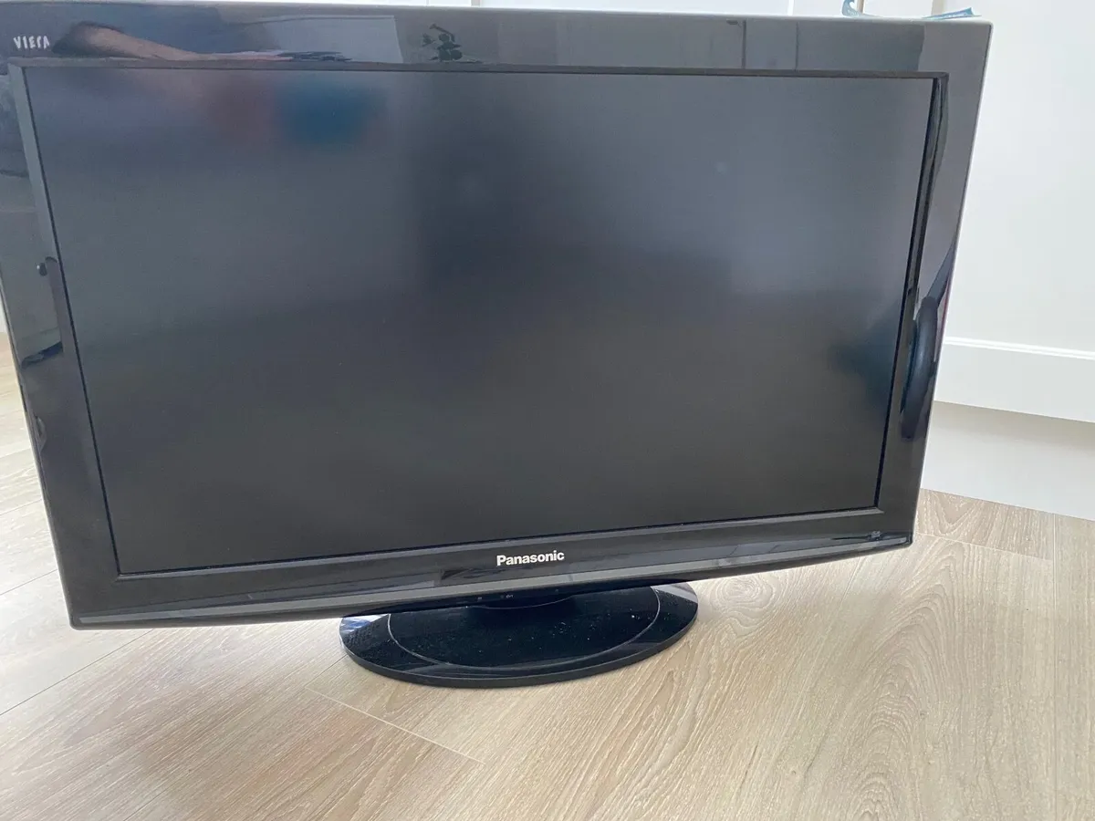 Panasonic TV 32 inch - Image 1