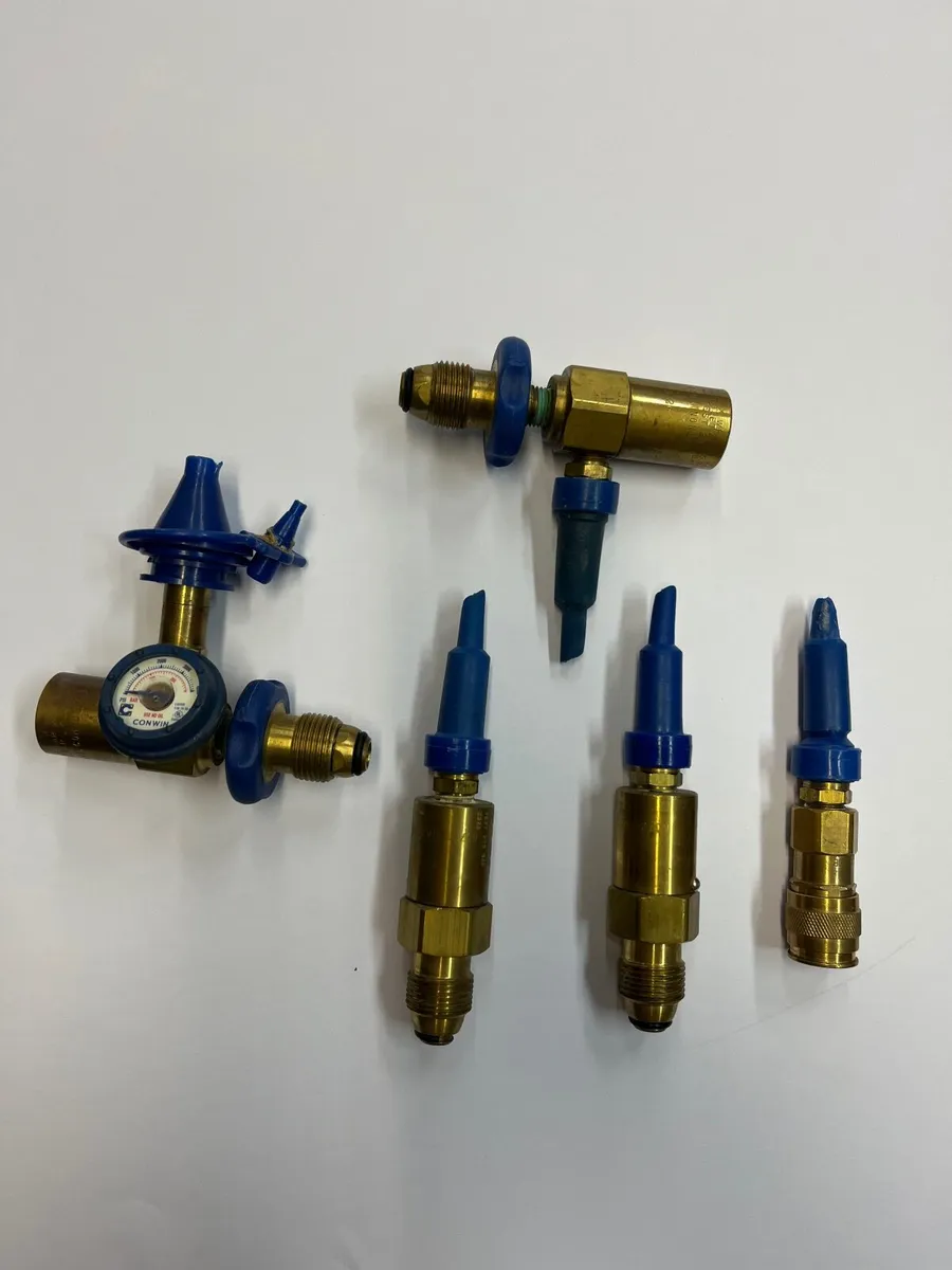 Helium Tank Regulators