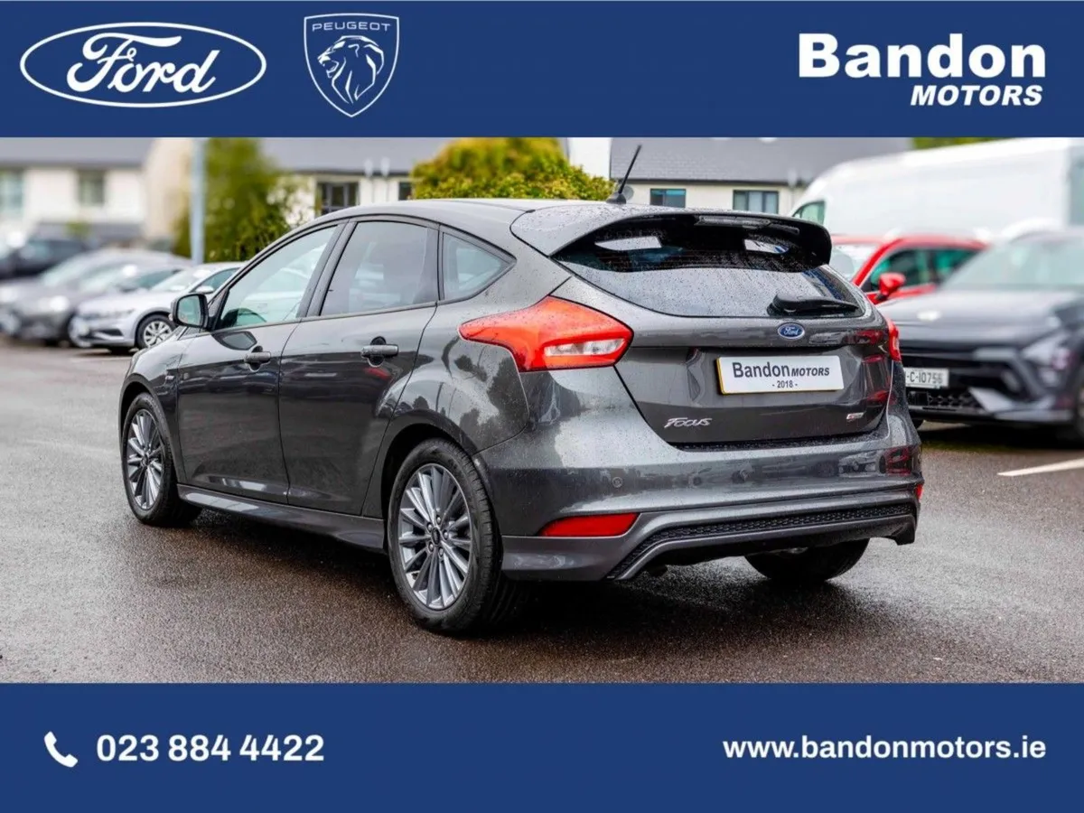 Ford Focus Focus St-line Tdci St-line Navigation - Image 3